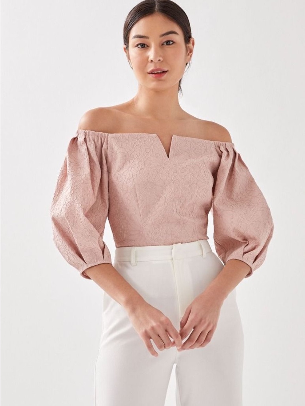 Kash Crinkled Women’s Off-Shoulder Puff Sleeve Top in Dusty Pink Sz S